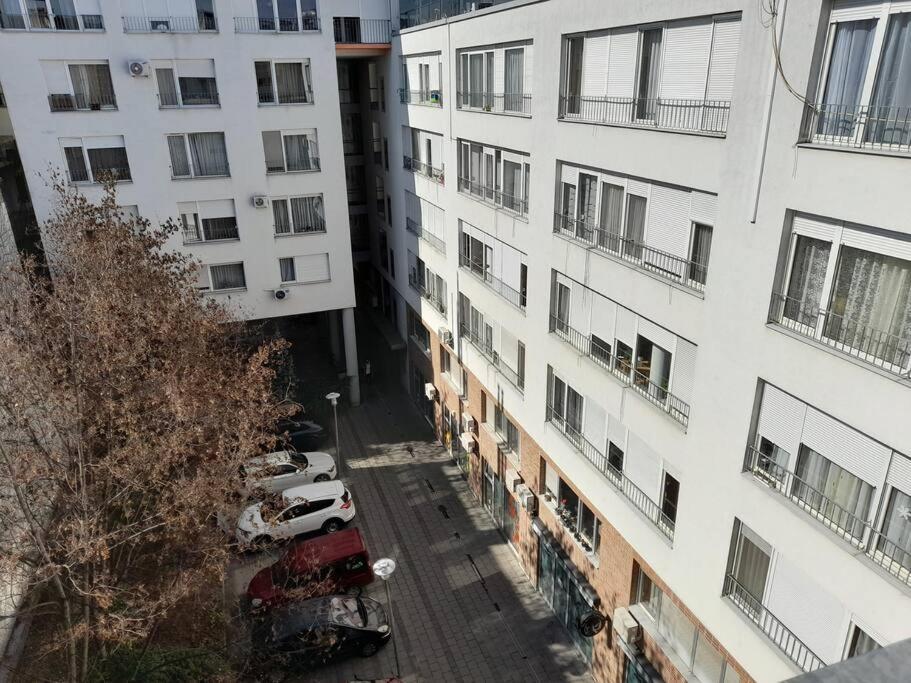 Lovely Apartment In City Centre For 4 Guests ブダペスト エクステリア 写真