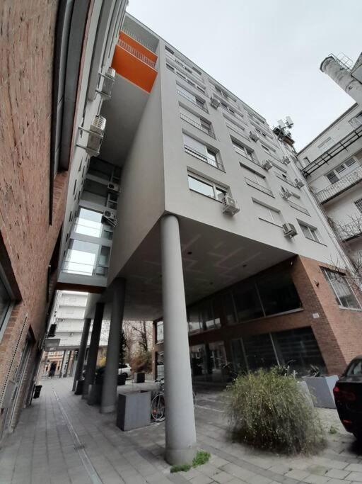 Lovely Apartment In City Centre For 4 Guests ブダペスト エクステリア 写真